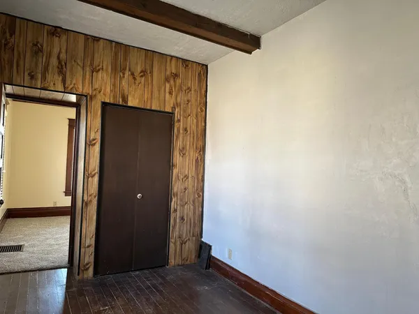 $127,900 | 631 North Cedar Street, Luverne, MN 56156