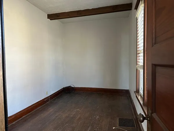 $127,900 | 631 North Cedar Street, Luverne, MN 56156