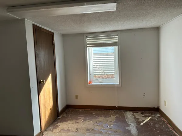 $127,900 | 631 North Cedar Street, Luverne, MN 56156