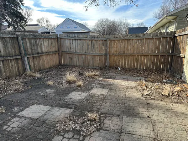 $127,900 | 631 North Cedar Street, Luverne, MN 56156