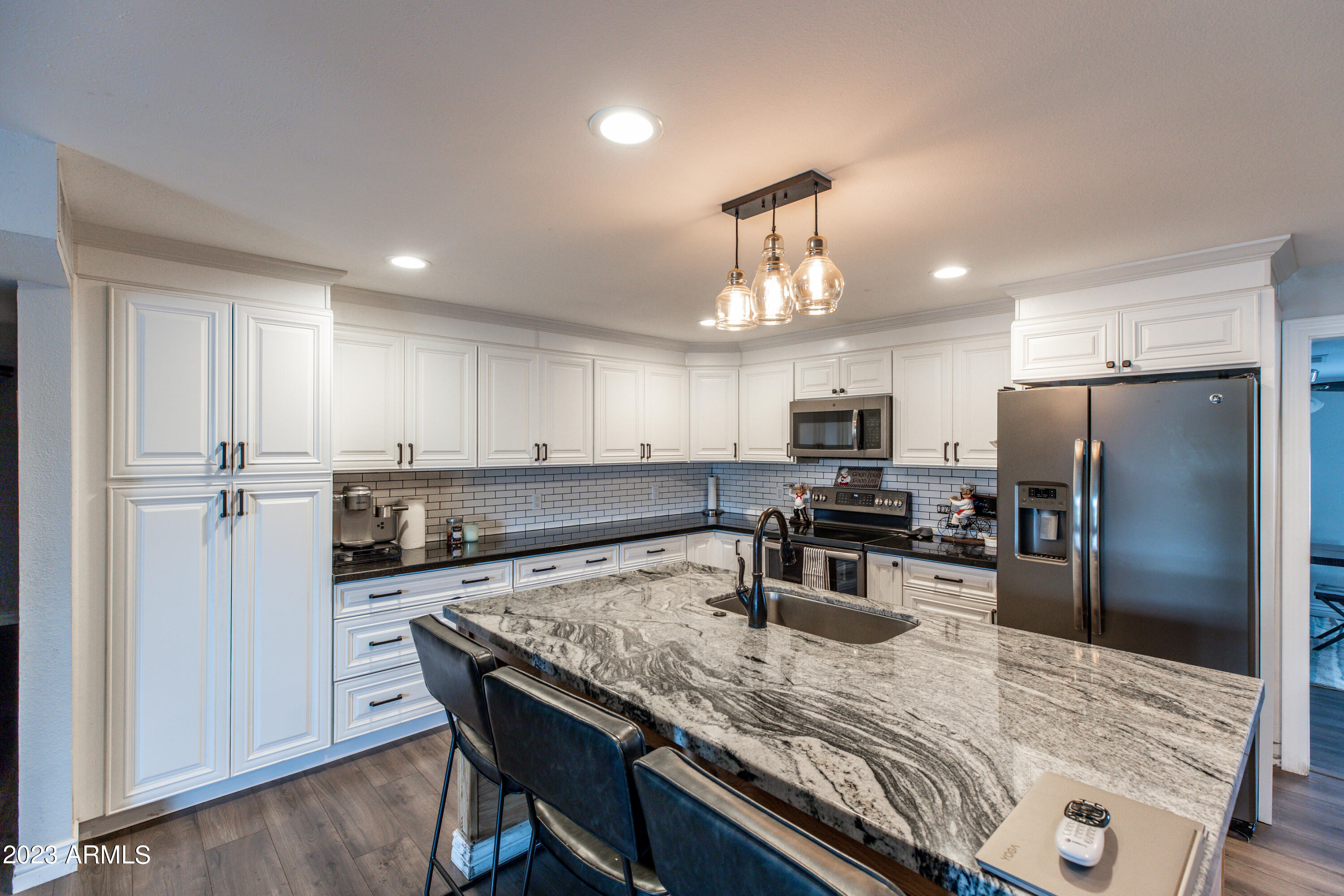 14446 North 40th Place Phoenix, AZ 85032 - Photo 11 of 32 Propert Photo-12