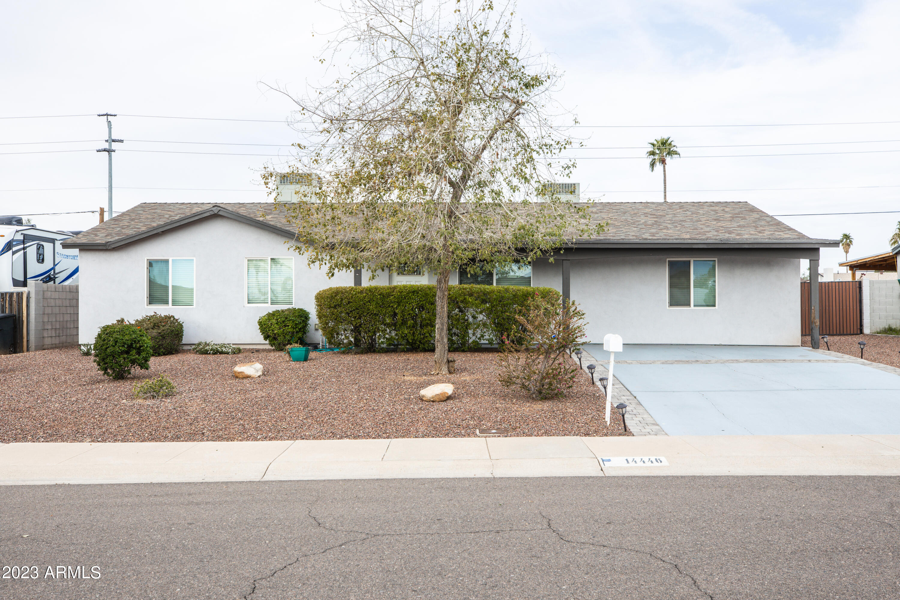 14446 North 40th Place Phoenix, AZ 85032 - Photo 2 of 32 Propert Photo-3