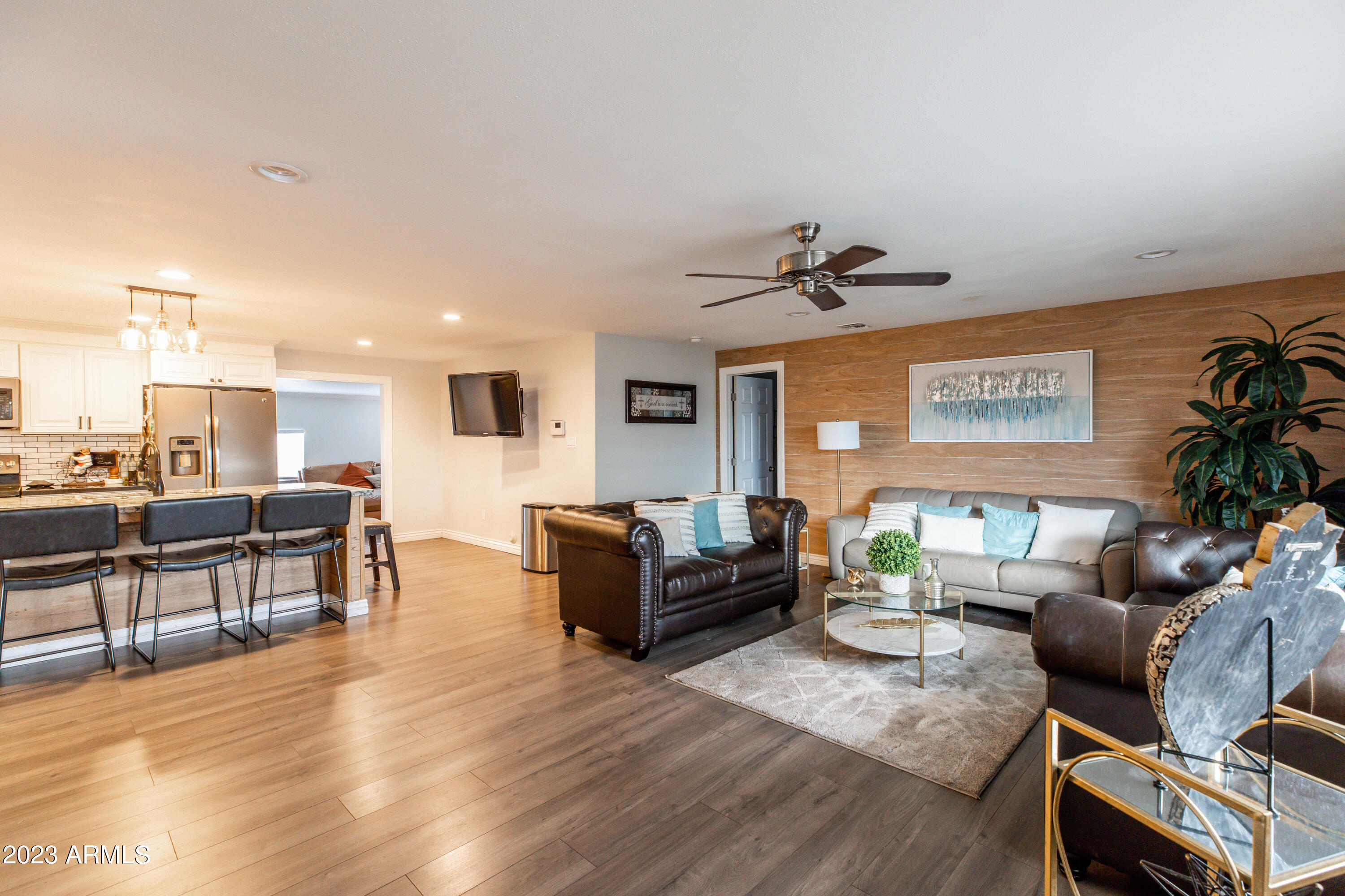 14446 North 40th Place Phoenix, AZ 85032 - Photo 4 of 32 Propert Photo-5