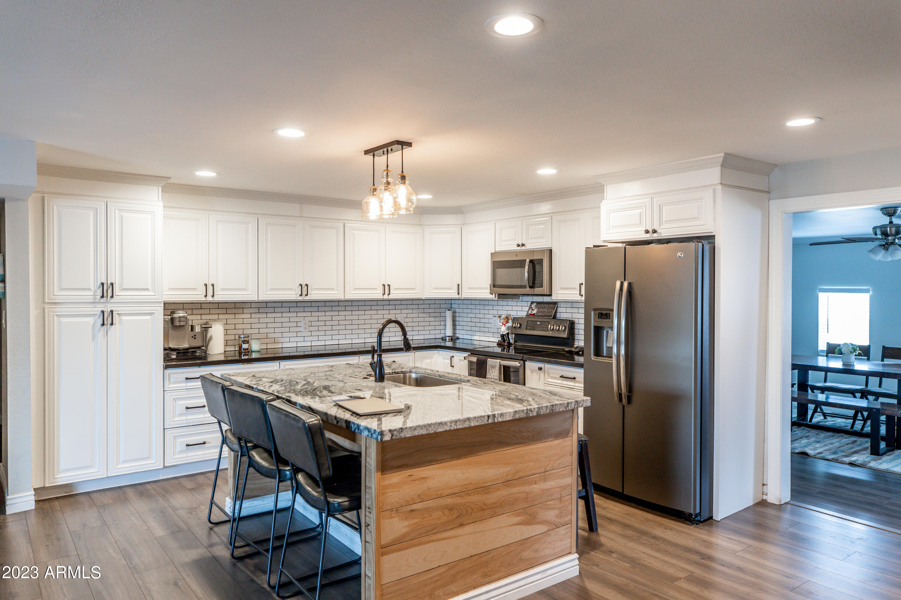 14446 North 40th Place Phoenix, AZ 85032 - Photo 7 of 32 Propert Photo-8