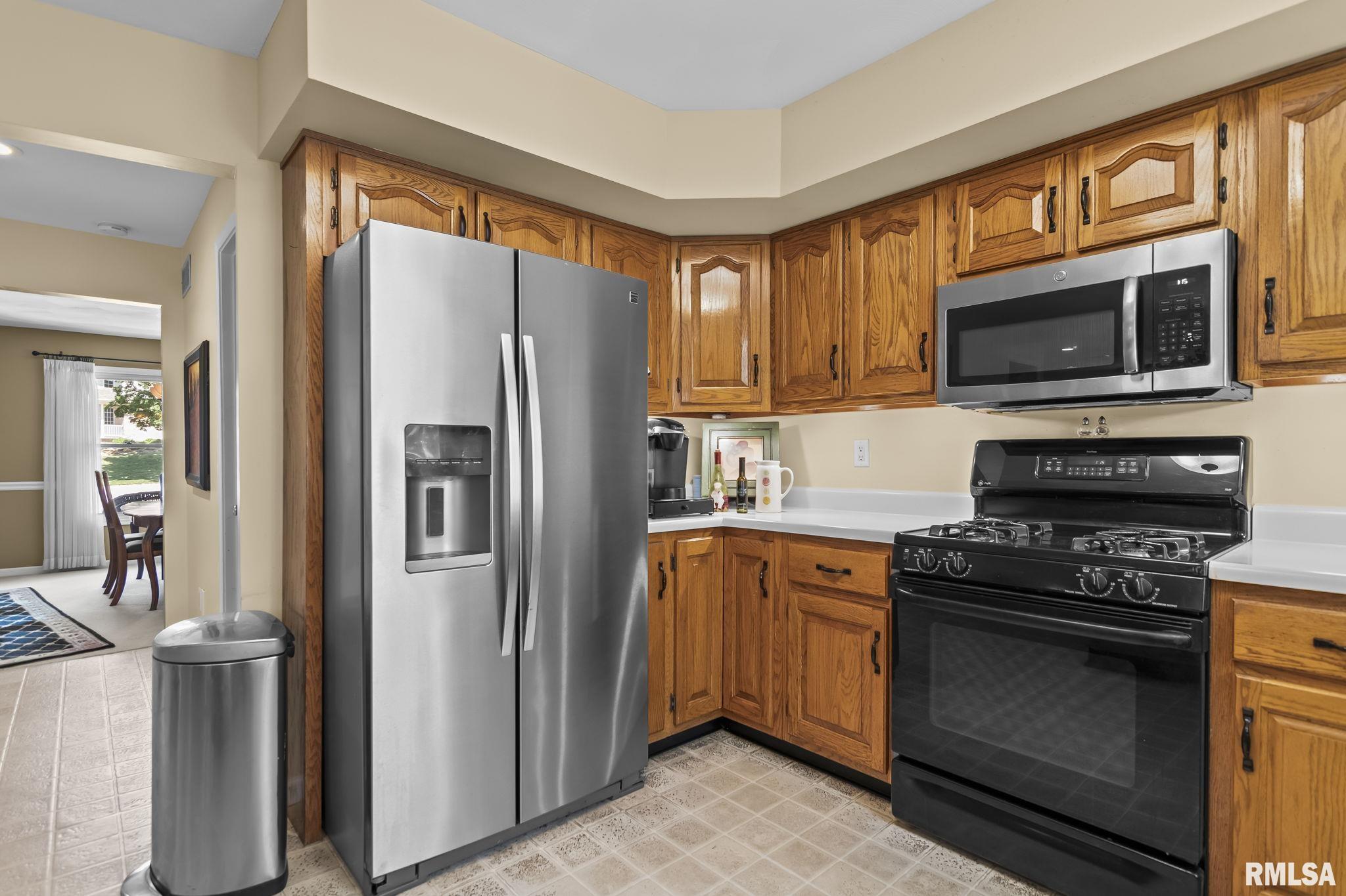 2716 Meadow Pointe Drive Springfield, IL 62702 - Photo 20 of 63