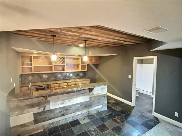 $552,500 | 6505 North Spruce Avenue, Kansas City, MO 64119