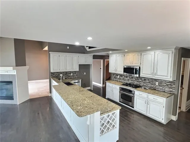 $552,500 | 6505 North Spruce Avenue, Kansas City, MO 64119