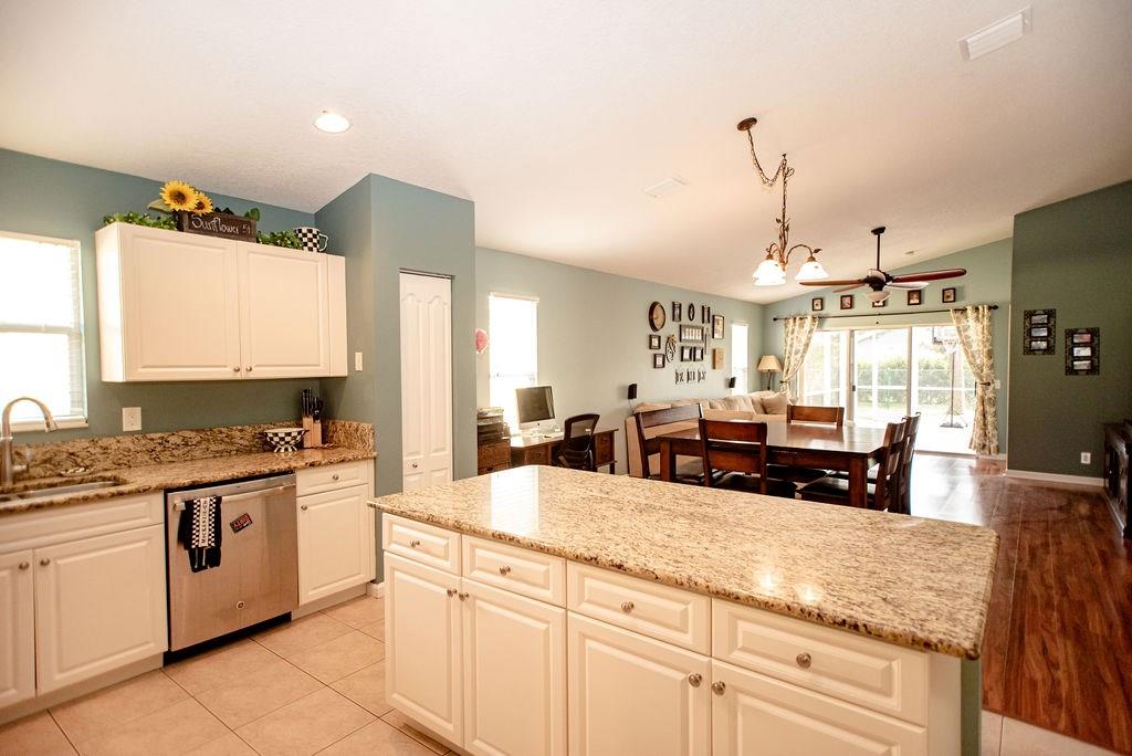 2672 Southwest Regency Road Stuart, FL 34997 - Photo 9 of 38 Gallery Image 9