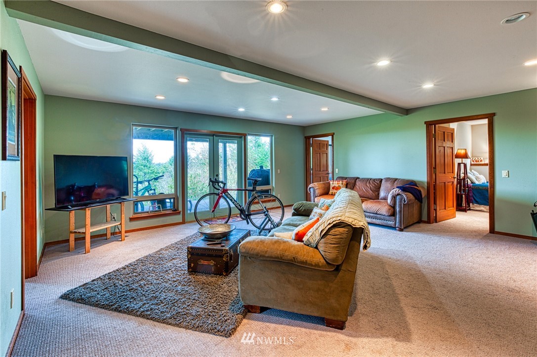 5161 Roche Harbor Road San Juan Island, WA 98250 - Photo 18 of 40 Gallery Image 18