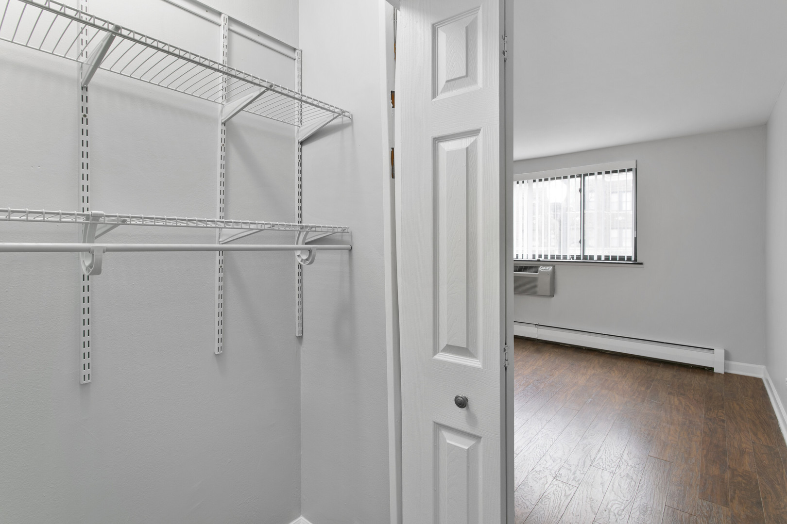 6758 North Sheridan Road, Unit 433 Chicago, IL 60626 - Photo 8 of 12 Gallery Image 8