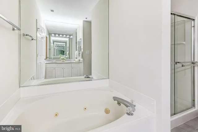 $850,000 | 2121 Jamieson Avenue, Unit 401, Alexandria, VA 22314