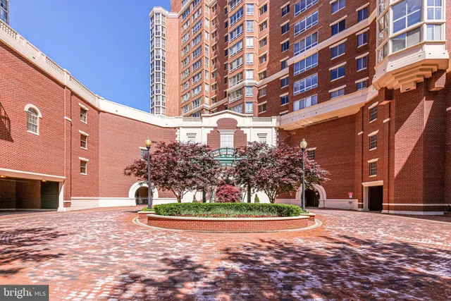 $850,000 | 2121 Jamieson Avenue, Unit 401, Alexandria, VA 22314