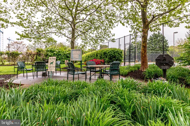 $850,000 | 2121 Jamieson Avenue, Unit 401, Alexandria, VA 22314