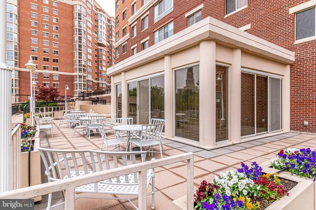 $850,000 | 2121 Jamieson Avenue, Unit 401, Alexandria, VA 22314