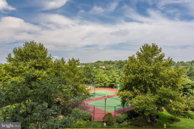 $850,000 | 2121 Jamieson Avenue, Unit 401, Alexandria, VA 22314