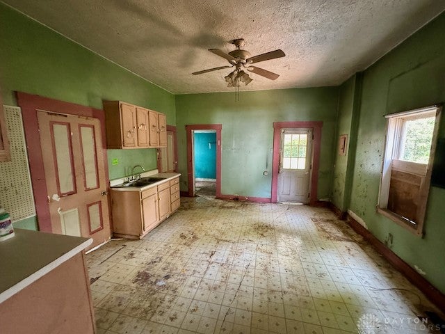 1561 Mound Street Springfield, OH 45505 - Photo 6 of 11 Gallery Image 6