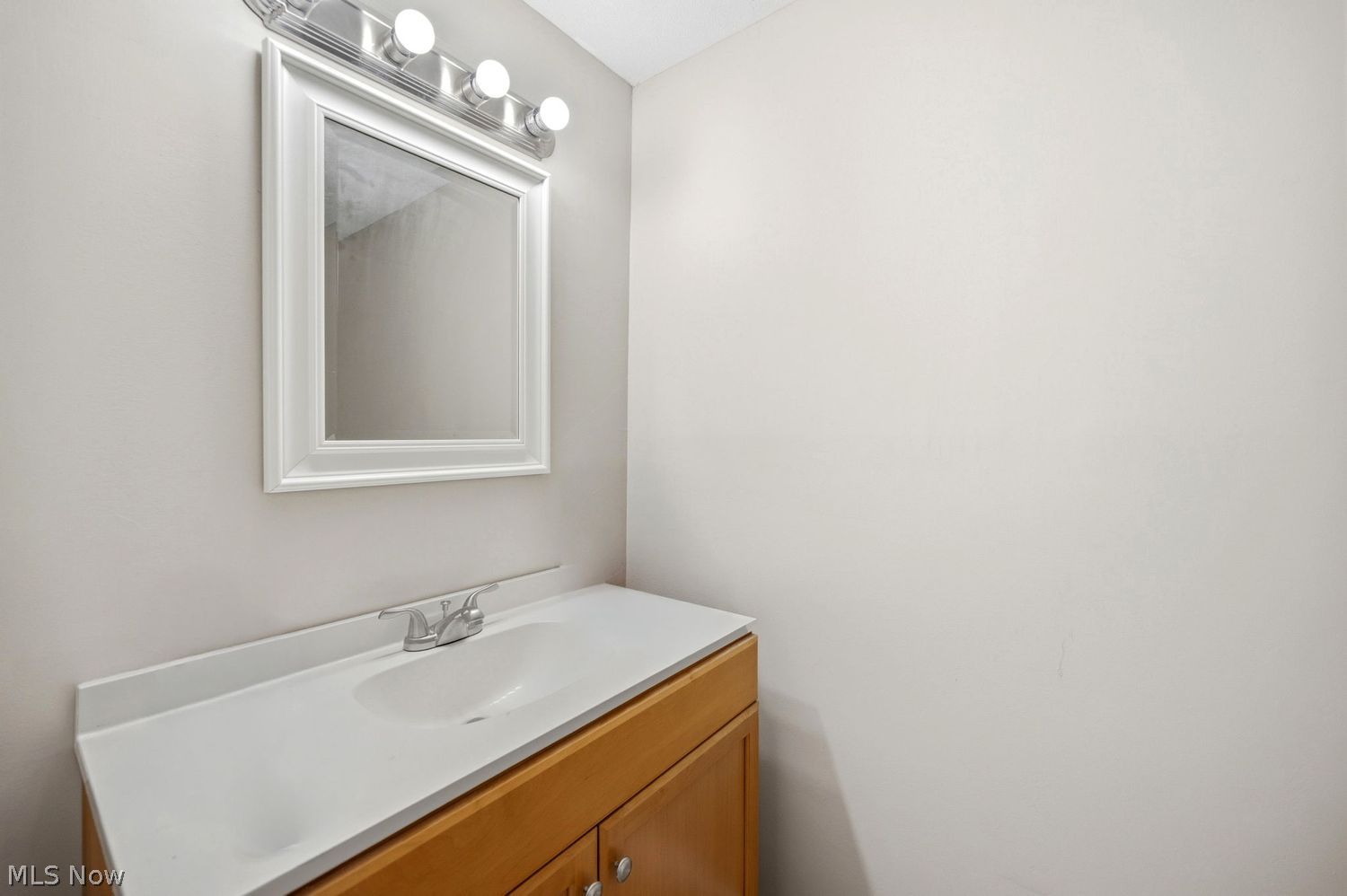 27705 White Road Wickliffe, OH 44092 - Photo 23 of 30