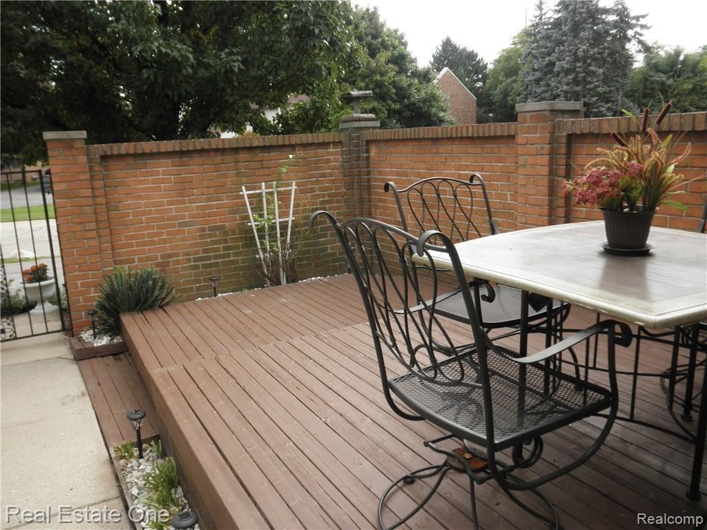 301 Willow Grove Lane, Unit 98 Rochester, MI 48307 - Photo 5 of 38