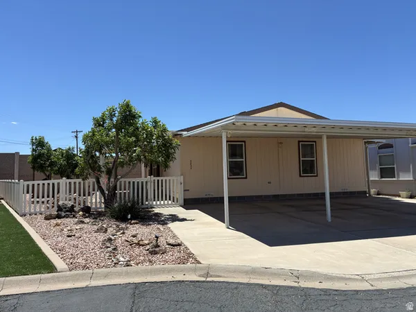 $279,900 | 3825 West 20 North, Hurricane, UT 84737
