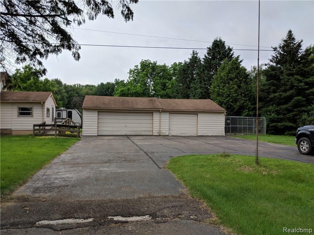 38287 Tyler Road Romulus, MI 48174 - Photo 2 of 31