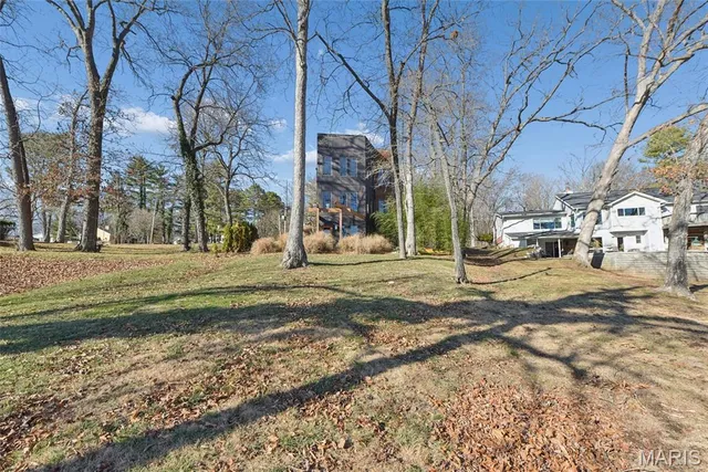 $515,000 | 6252 North Lakeshore Drive, Byrnes Mill, MO 63051