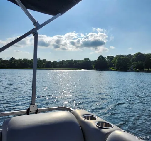 $515,000 | 6252 North Lakeshore Drive, Byrnes Mill, MO 63051