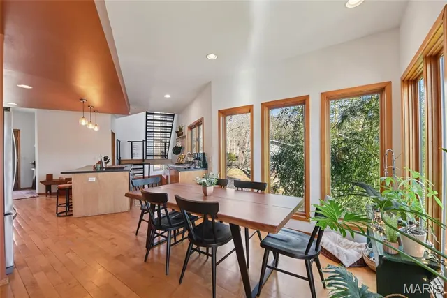 $515,000 | 6252 North Lakeshore Drive, Byrnes Mill, MO 63051