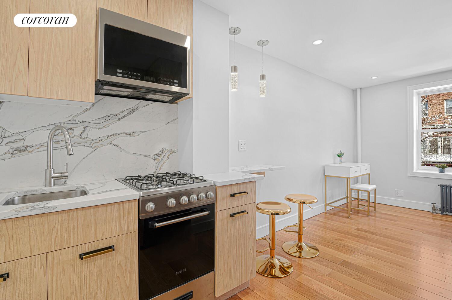 451 West 22nd Street, Unit 3R Manhattan, NY 10011 - Photo 2 of 9