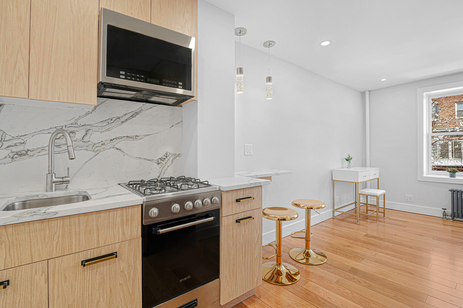 451 West 22nd Street, Unit 3R Manhattan, NY 10011 - Photo 6 of 9