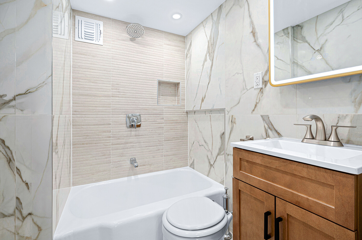 451 West 22nd Street, Unit 3R Manhattan, NY 10011 - Photo 8 of 9