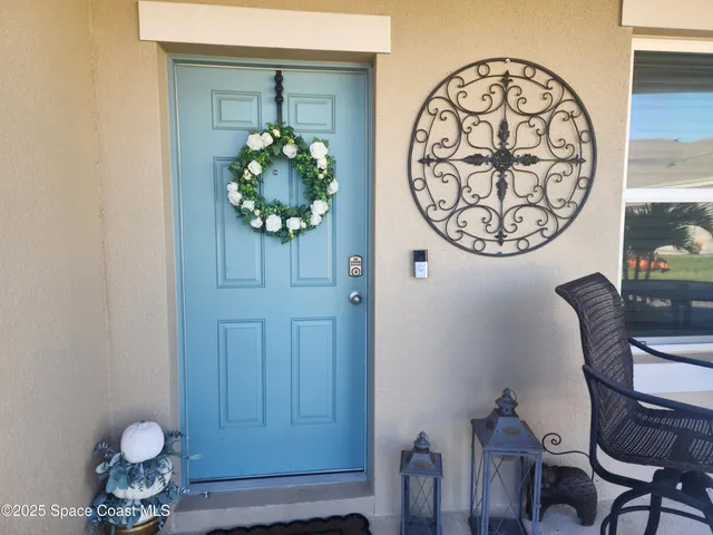 a view of dining area with furniture