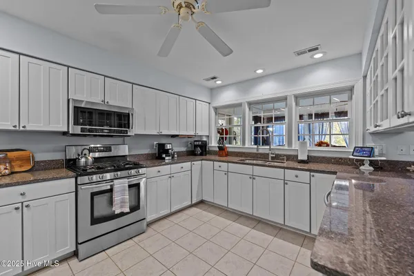 $524,900 | 106 Windlass Way, Aurora, NC 27806