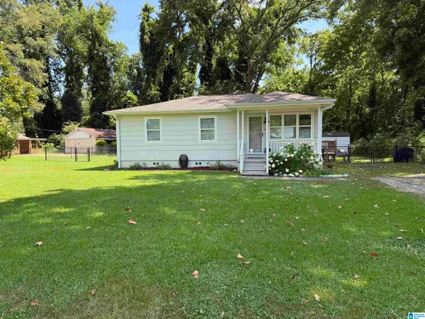 $155,000 | 218 Meadowood Avenue, Hueytown, AL 35023