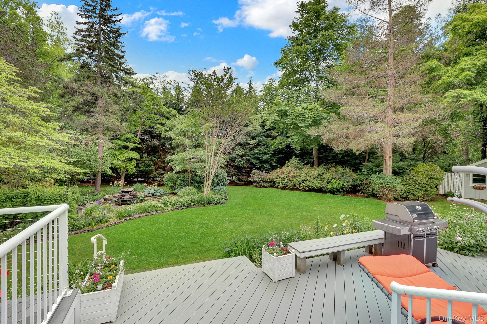 71 Dyke Road Setauket, NY 11733 - Photo 35 of 47