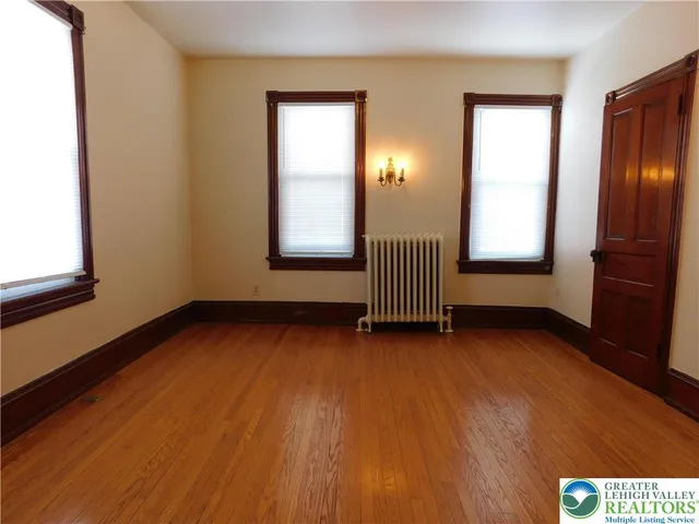 $1,450 | 300 South 9th Street, Unit 2/UPSTAIRS, Lehighton, PA 18235