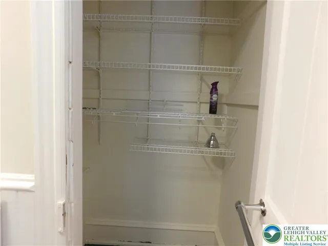 $1,450 | 300 South 9th Street, Unit 2/UPSTAIRS, Lehighton, PA 18235