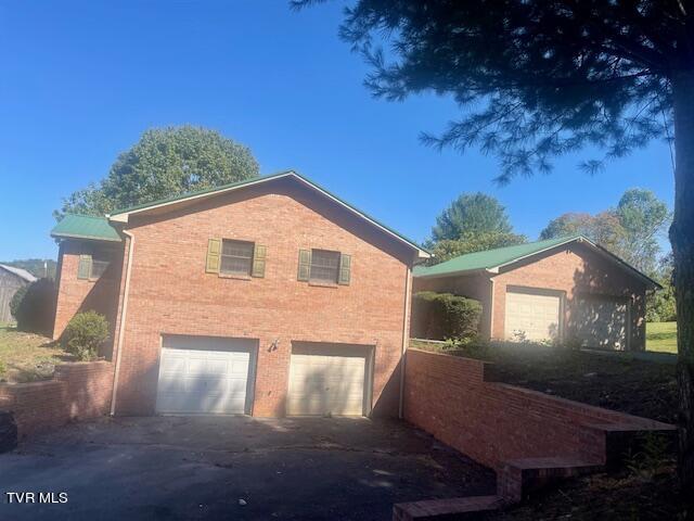 153 Clay Little Road Elizabethton, TN 37643 - Photo 6 of 41 IMG_5759