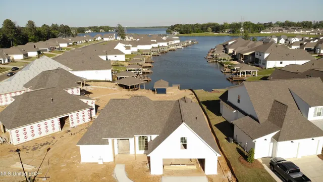 $679,000 | 102 Herons Bay Circle, Madison, MS 39110