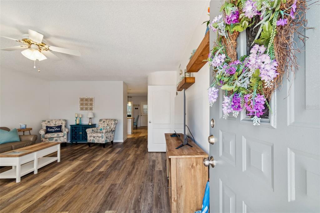 2291 Americus Boulevard West, Unit 3 Clearwater, FL 33763 - Photo 5 of 88