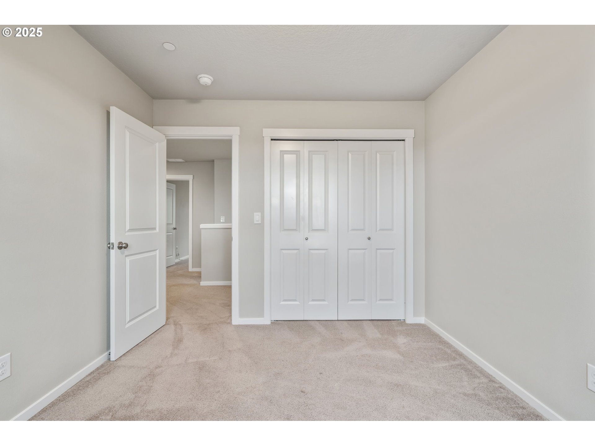 9448 North Alder Street Camas, WA 98607 - Photo 18 of 47 Staircase