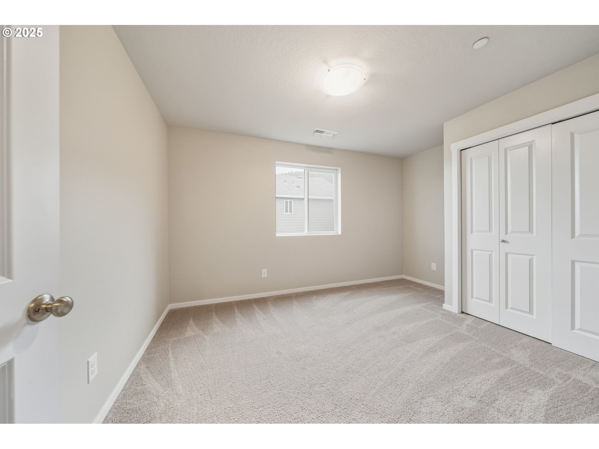 9448 North Alder Street Camas, WA 98607 - Photo 23 of 47 Bedroom