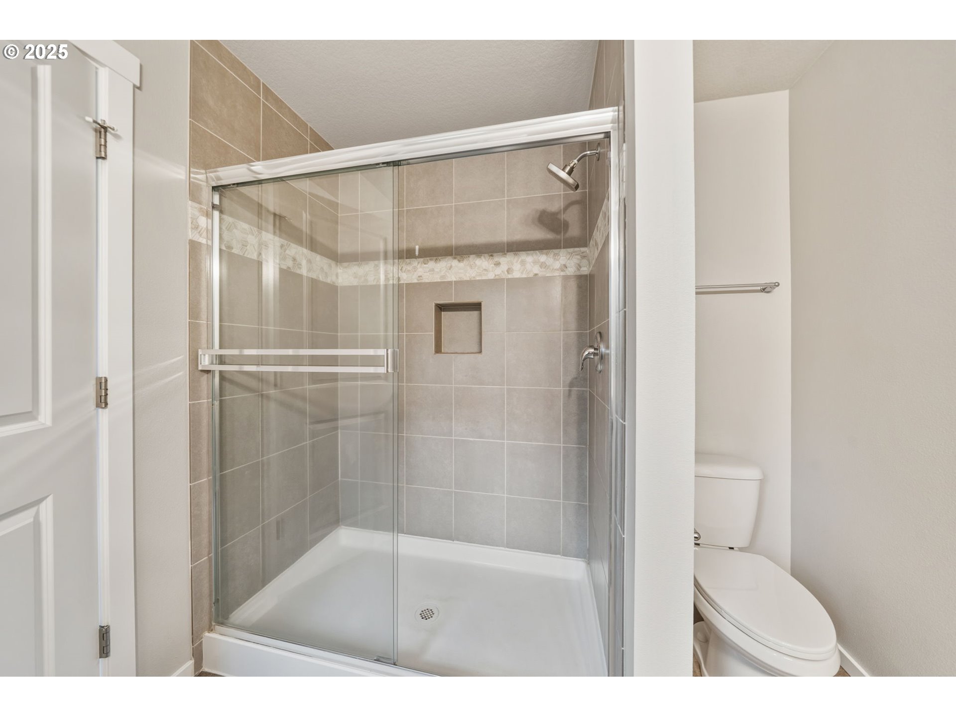 9448 North Alder Street Camas, WA 98607 - Photo 28 of 47 Bedroom