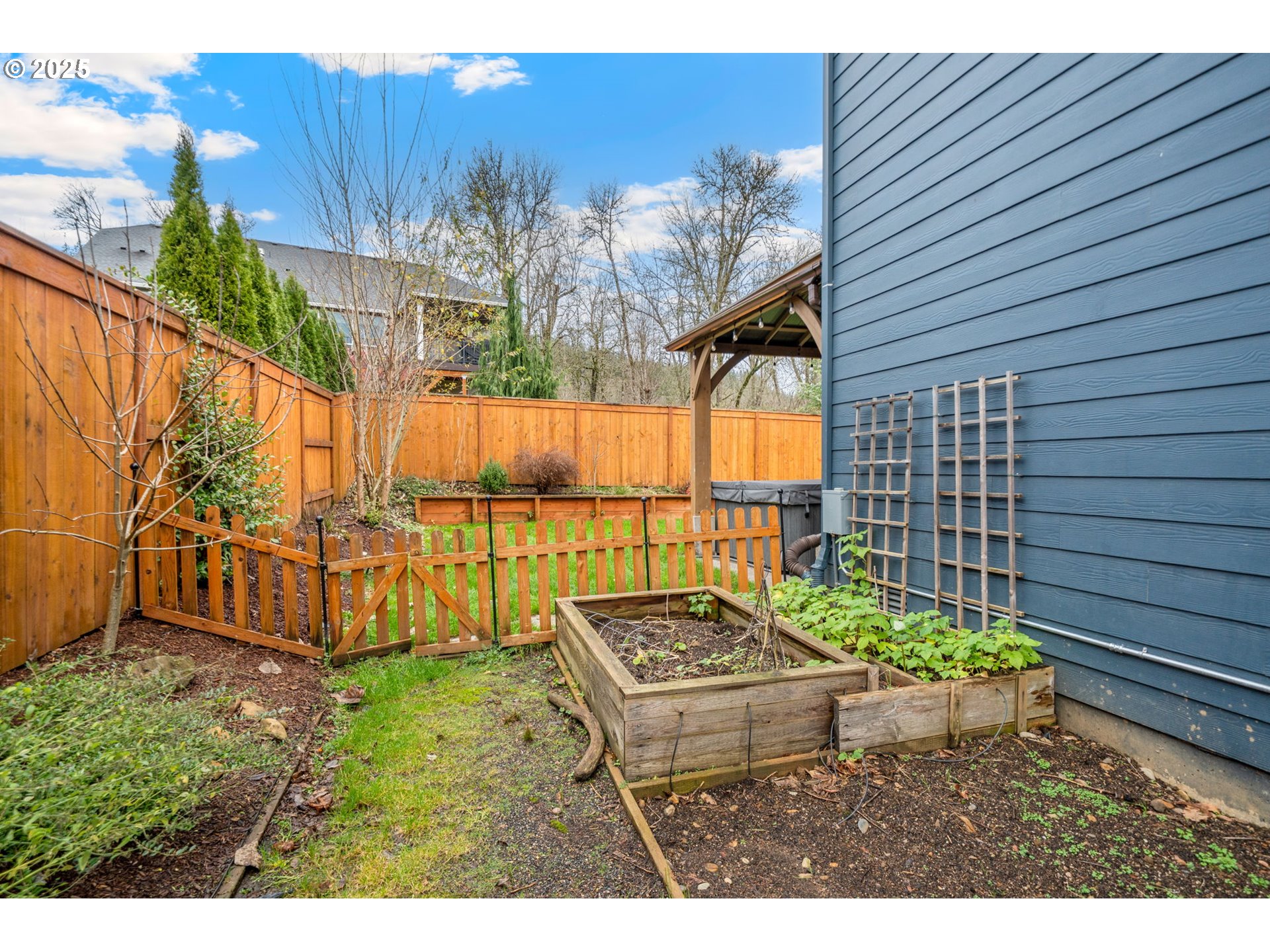 9448 North Alder Street Camas, WA 98607 - Photo 33 of 47 Backyard