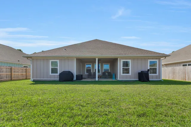 $2,895 | 6352 Forest Bay Avenue, Gulf Breeze, FL 32563