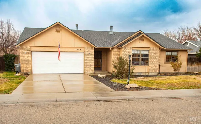 $425,000 | 11902 West Flintlock Drive, Boise, ID 83713