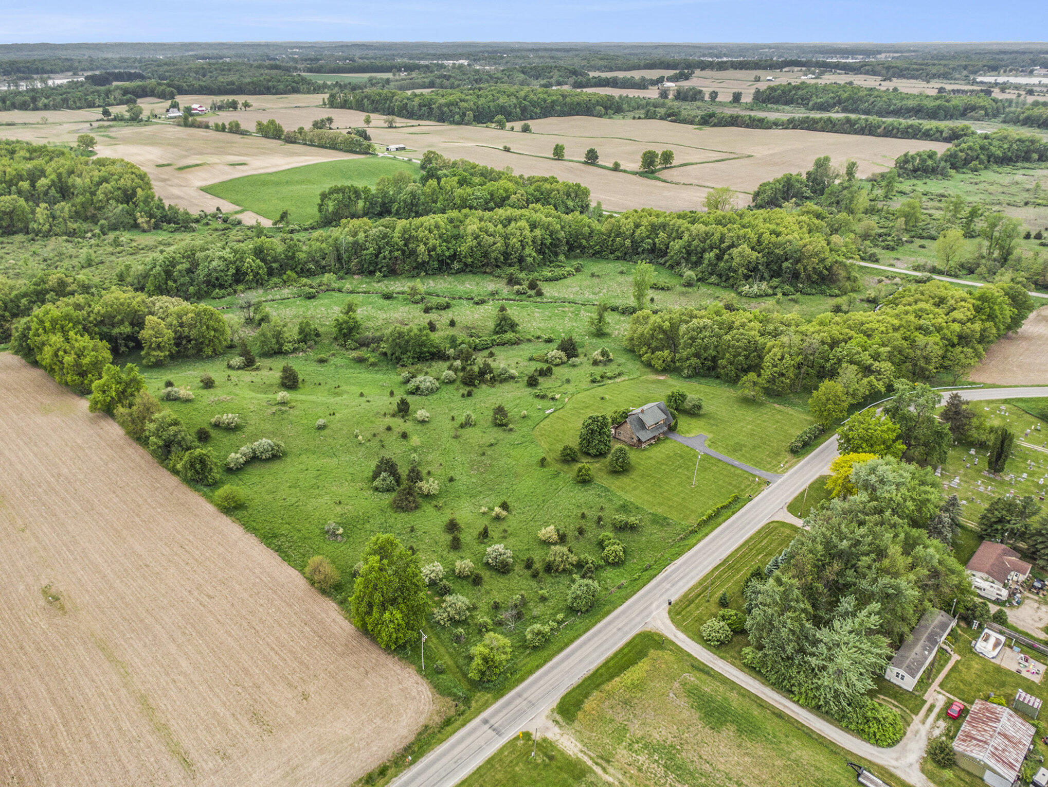 621 East Southern Road Montgomery, MI 49255 - Photo 2 of 39 002_file_137