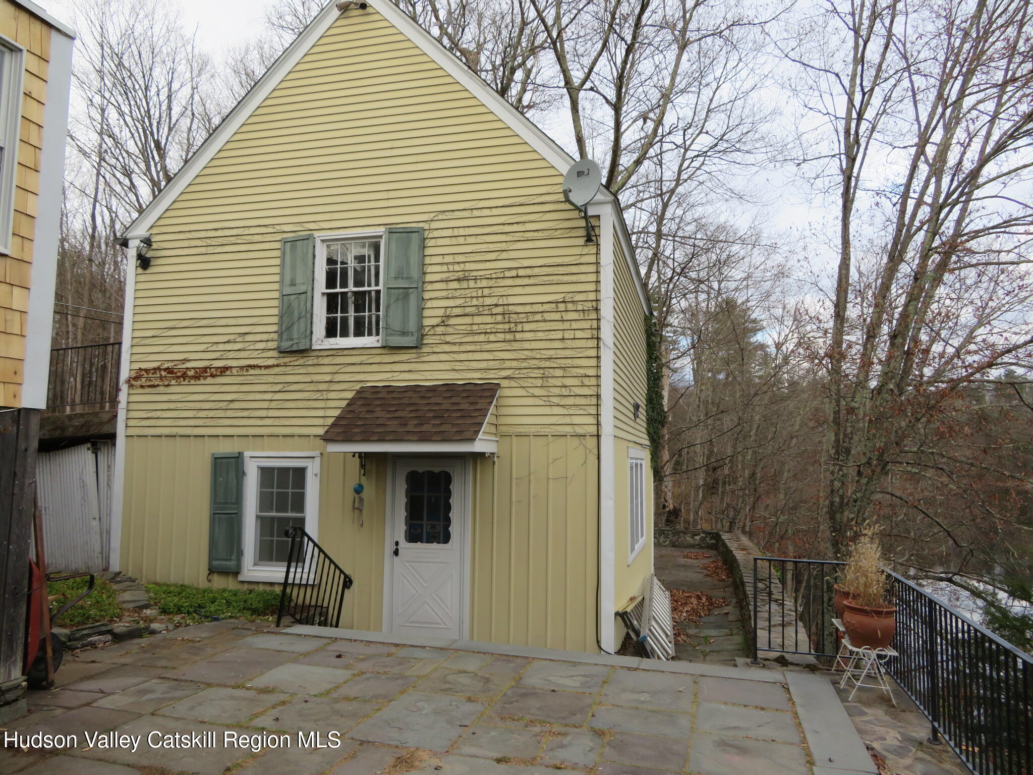 455 Binnewater Road Rosendale, NY 12401 - Photo 44 of 46 Garage with studio