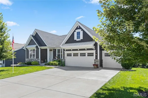 $679,000 | 1316 Silver Fern Drive, Lake St. Louis, MO 63367