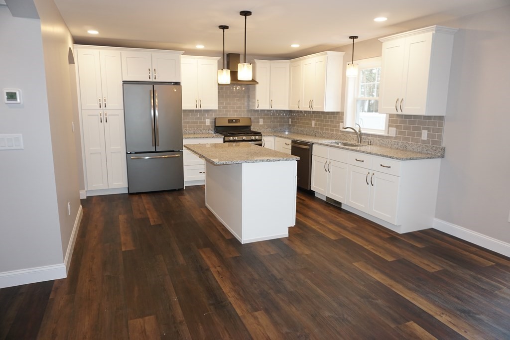 72 Parkerville Road Chelmsford, MA 01824 - Photo 4 of 25 Gallery Image 4