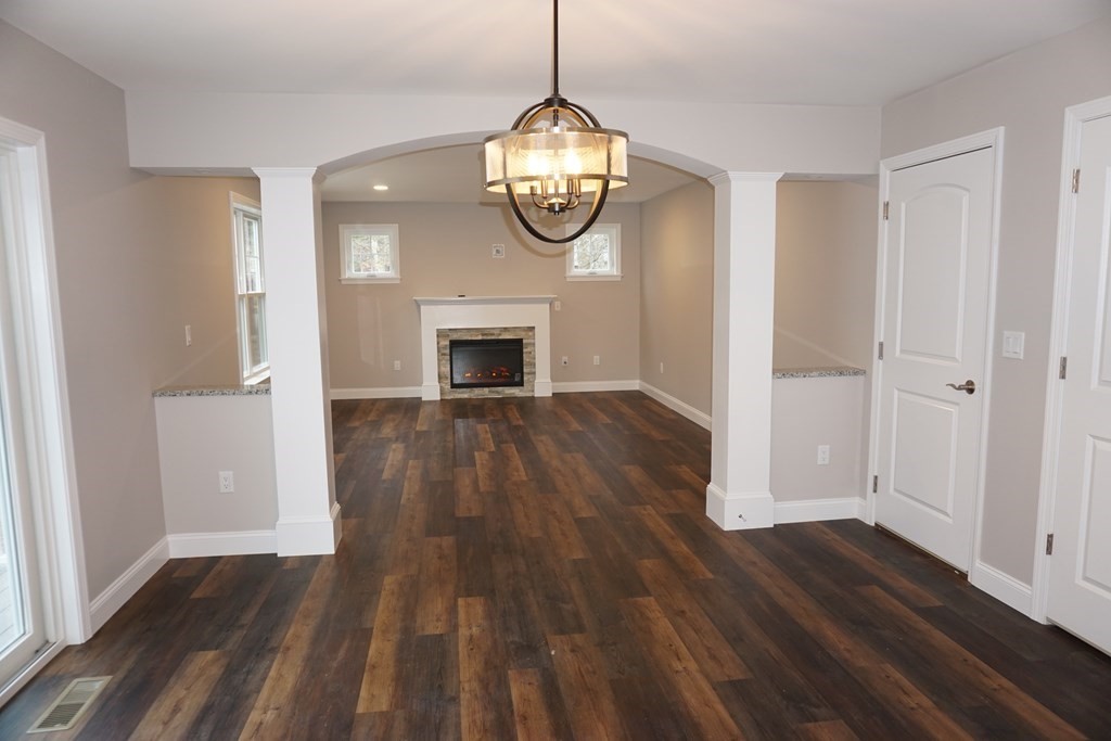 72 Parkerville Road Chelmsford, MA 01824 - Photo 8 of 25 Gallery Image 8